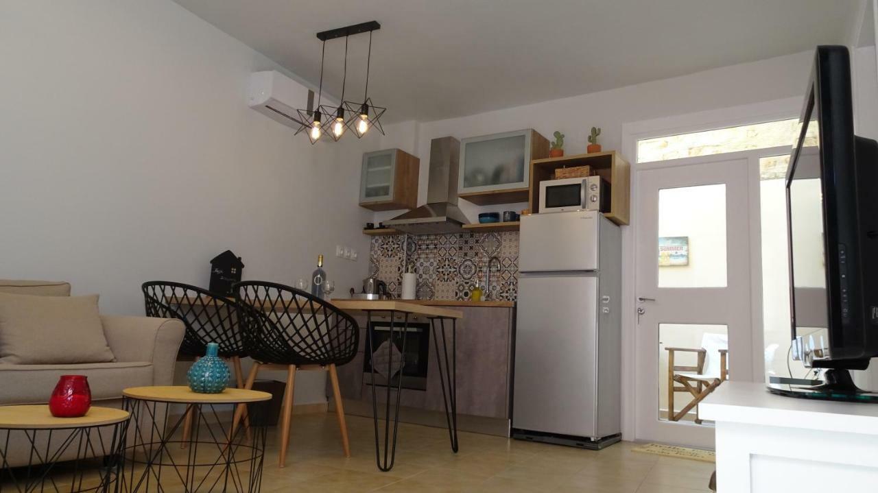 Elegant And Comfortable Apartment In The City Center Ermoúpoli Extérieur photo