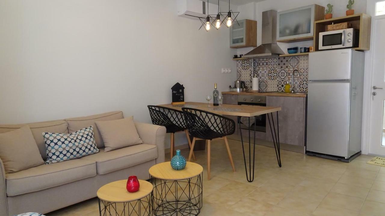 Elegant And Comfortable Apartment In The City Center Ermoúpoli Extérieur photo