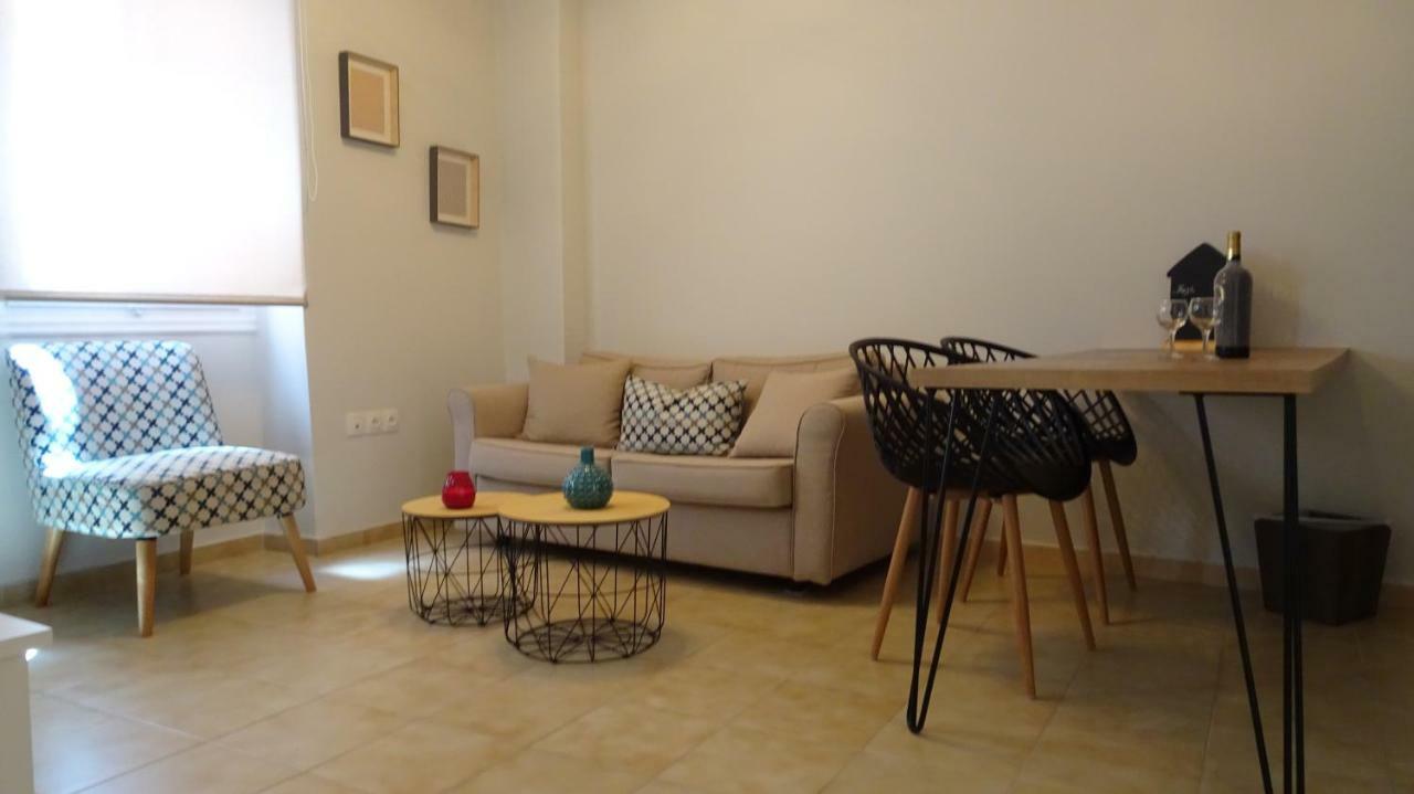 Elegant And Comfortable Apartment In The City Center Ermoúpoli Extérieur photo